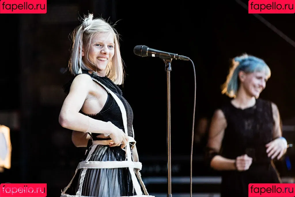 Aurora Aksnes / auroramusic / singer Onlyfans Photo Gallery 