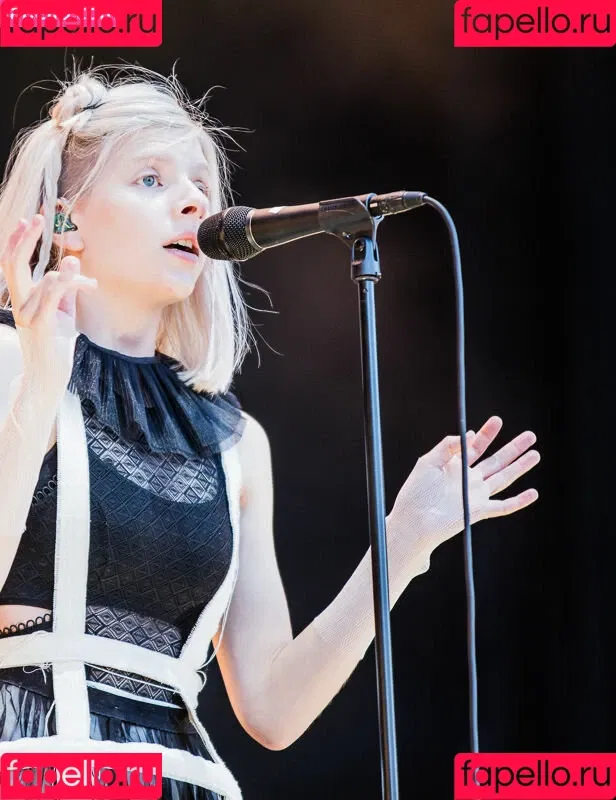 Aurora Aksnes / auroramusic / singer Onlyfans Photo Gallery 