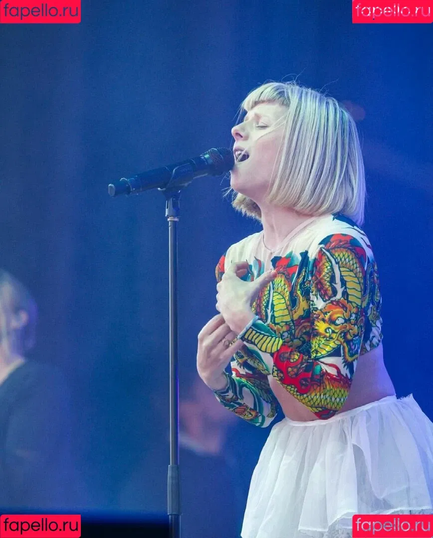 Aurora Aksnes / auroramusic / singer Onlyfans Photo Gallery 