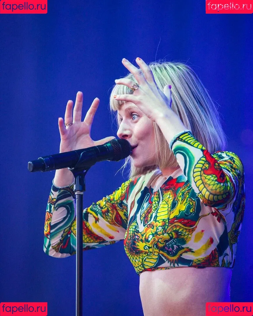 Aurora Aksnes / auroramusic / singer Onlyfans Photo Gallery 