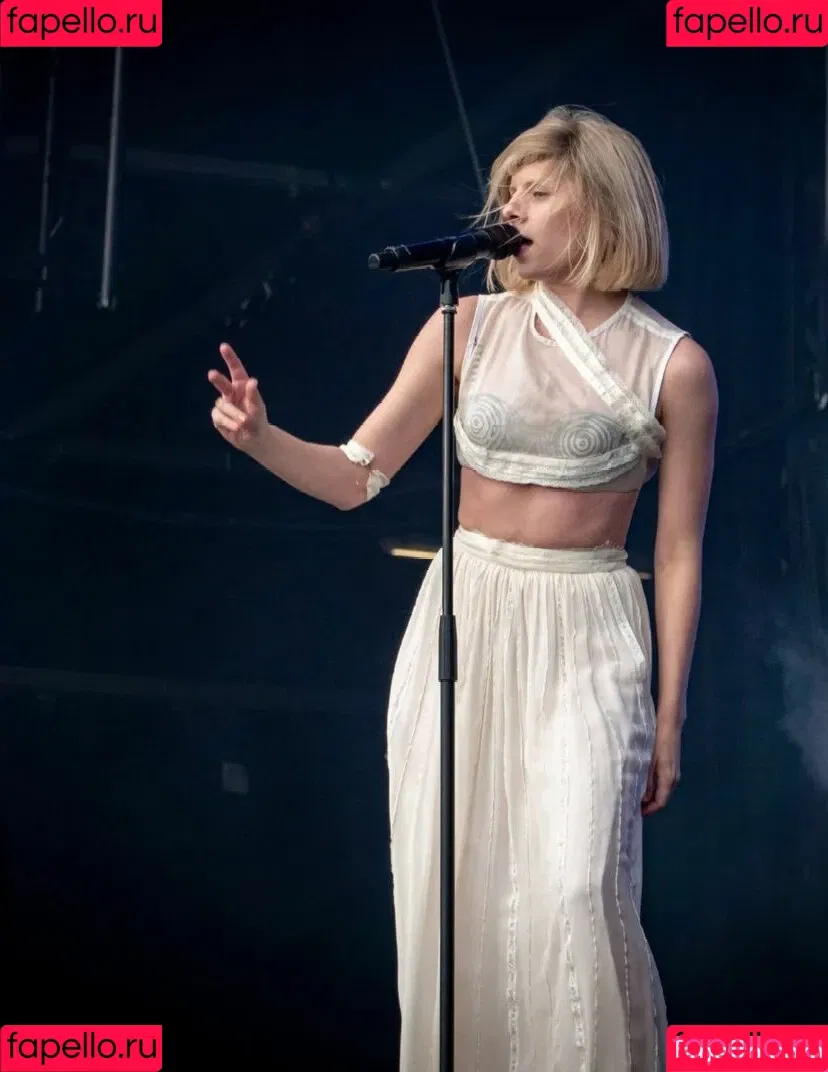 Aurora Aksnes / auroramusic / singer Onlyfans Photo Gallery 