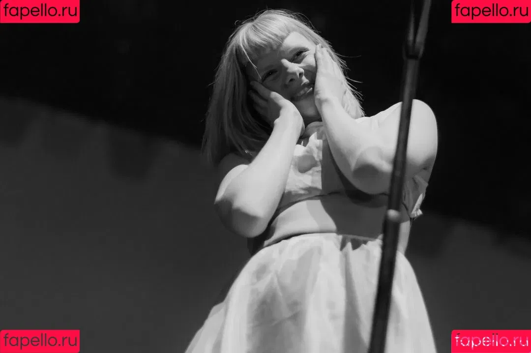 Aurora Aksnes / auroramusic / singer Onlyfans Photo Gallery 