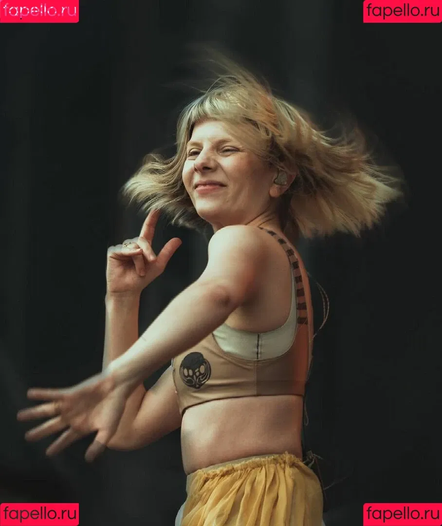 Aurora Aksnes / auroramusic / singer Onlyfans Photo Gallery 