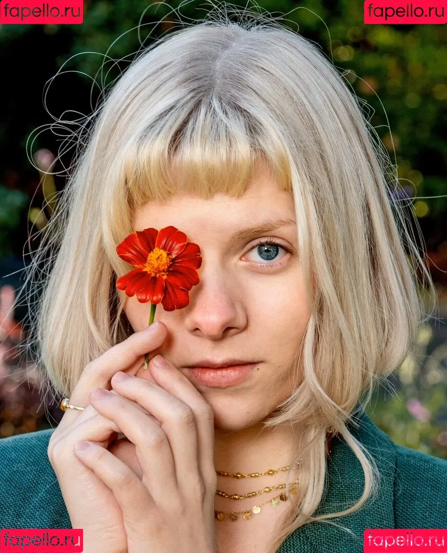 Aurora Aksnes / auroramusic / singer Onlyfans Photo Gallery 