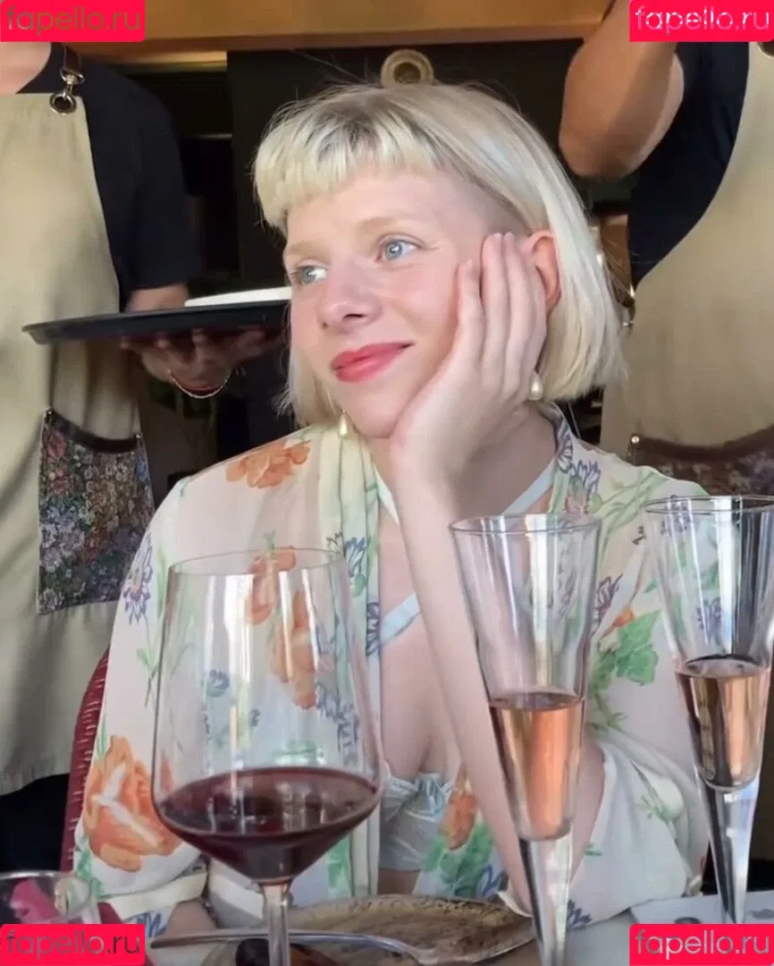Aurora Aksnes / auroramusic / singer Onlyfans Photo Gallery 