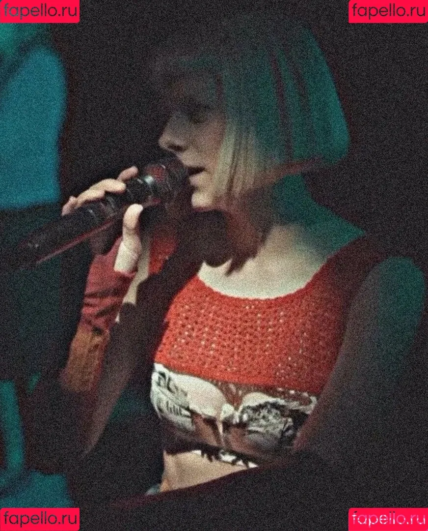 Aurora Aksnes / auroramusic / singer Onlyfans Photo Gallery 