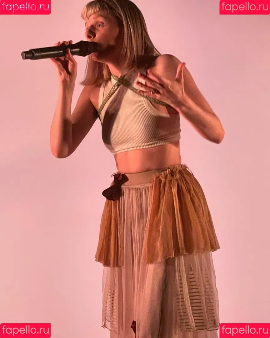 Aurora Aksnes / auroramusic / singer Onlyfans Photo Gallery 