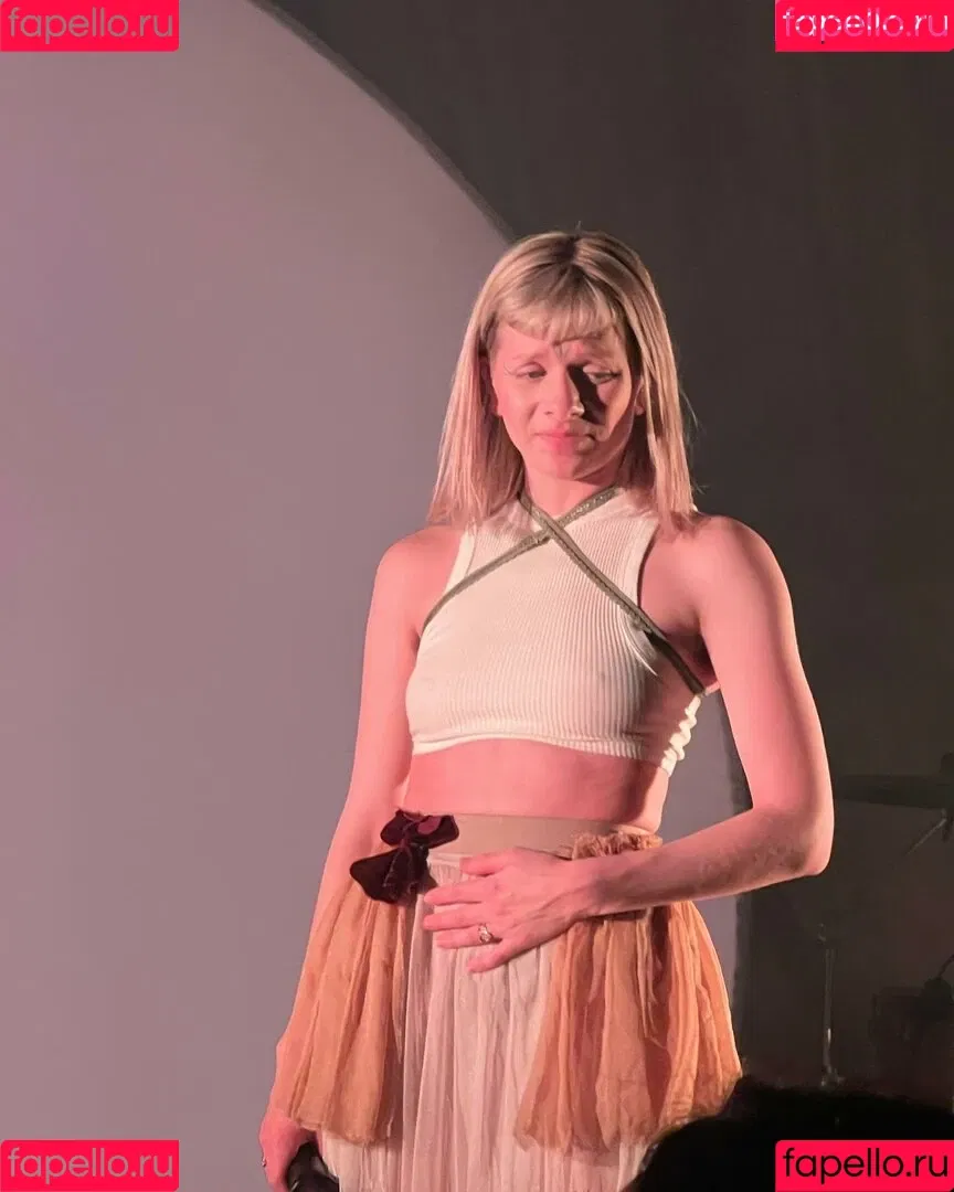 Aurora Aksnes / auroramusic / singer Onlyfans Photo Gallery 