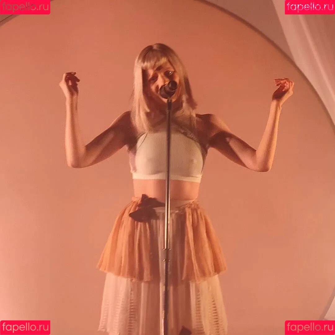 Aurora Aksnes / auroramusic / singer Onlyfans Photo Gallery 