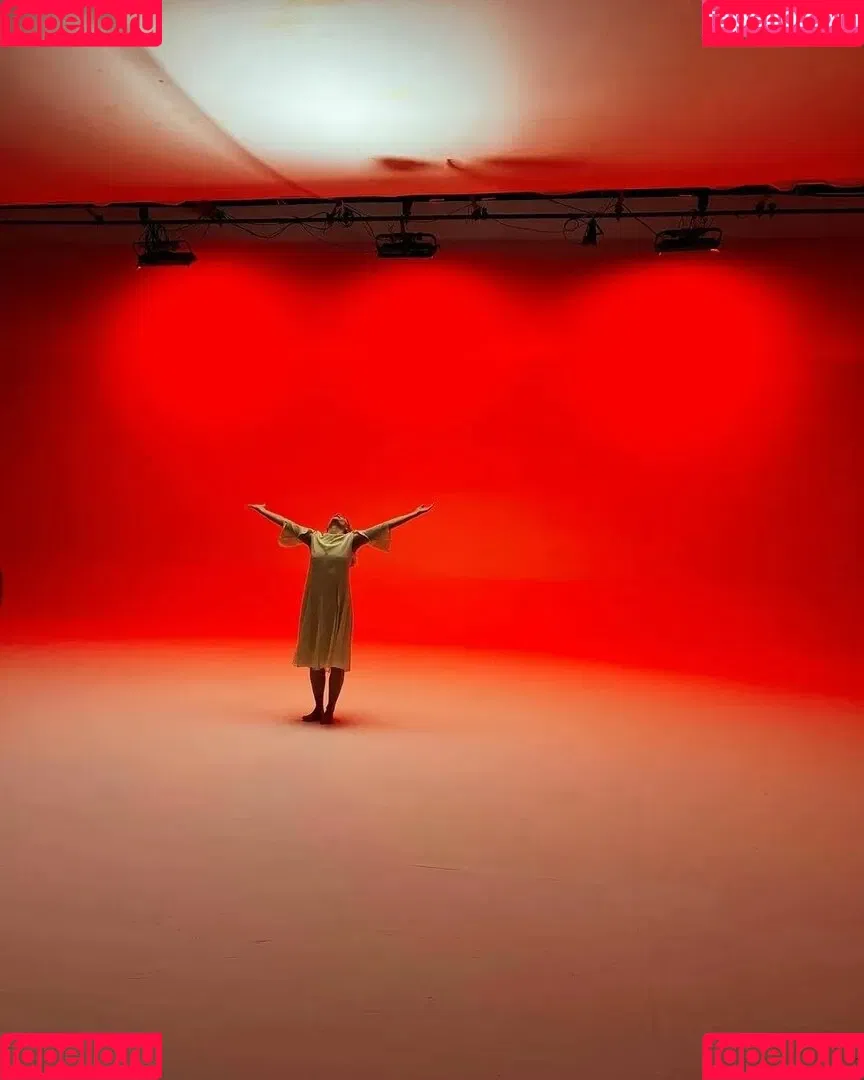 Aurora Aksnes / auroramusic / singer Onlyfans Photo Gallery 