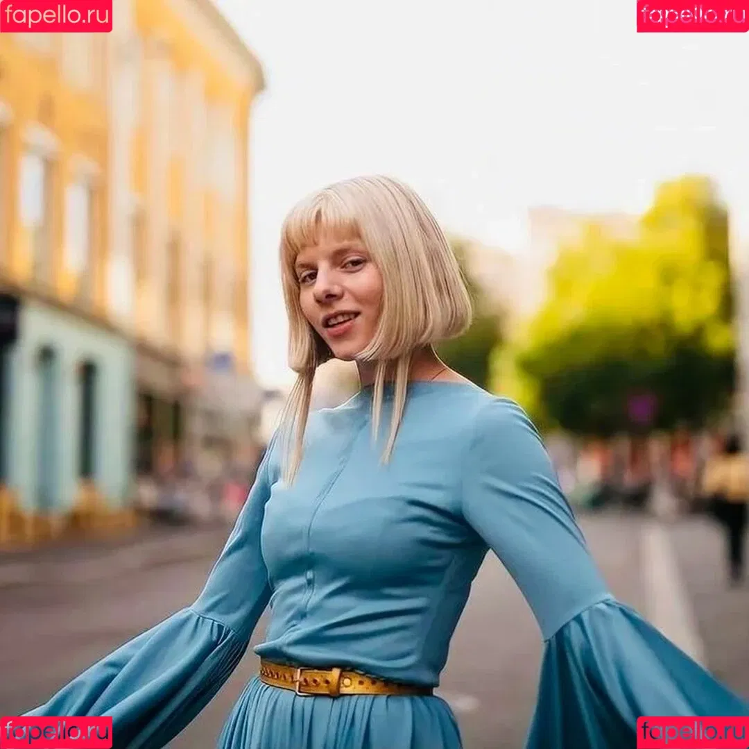 Aurora Aksnes / auroramusic / singer Onlyfans Photo Gallery 