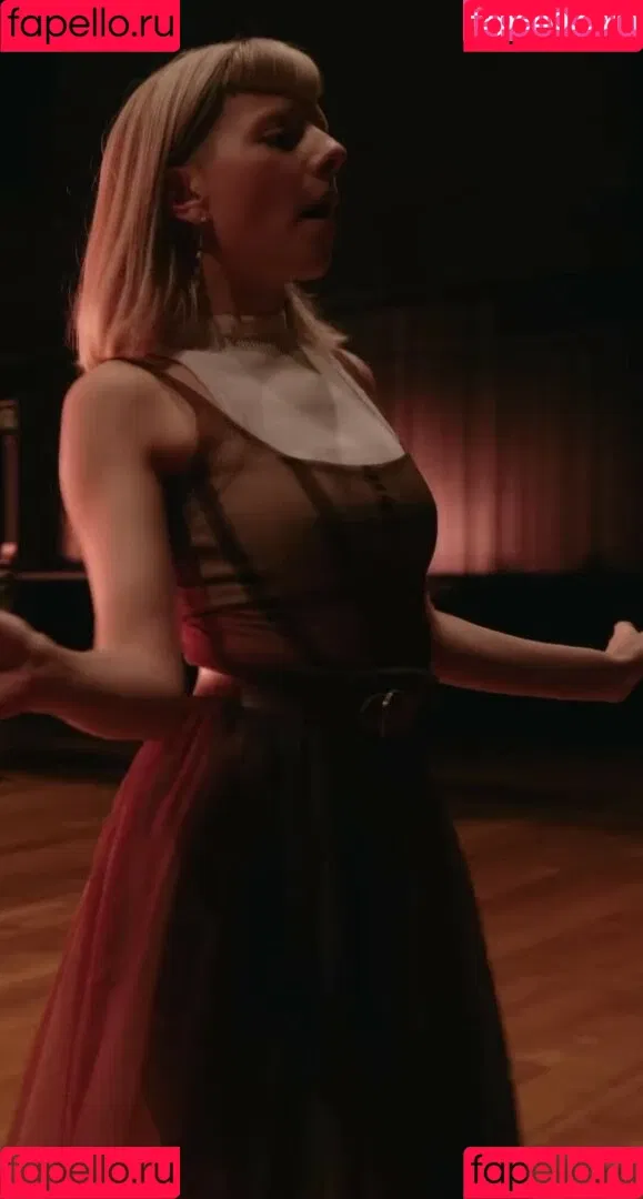 Aurora Aksnes / auroramusic / singer Onlyfans Photo Gallery 