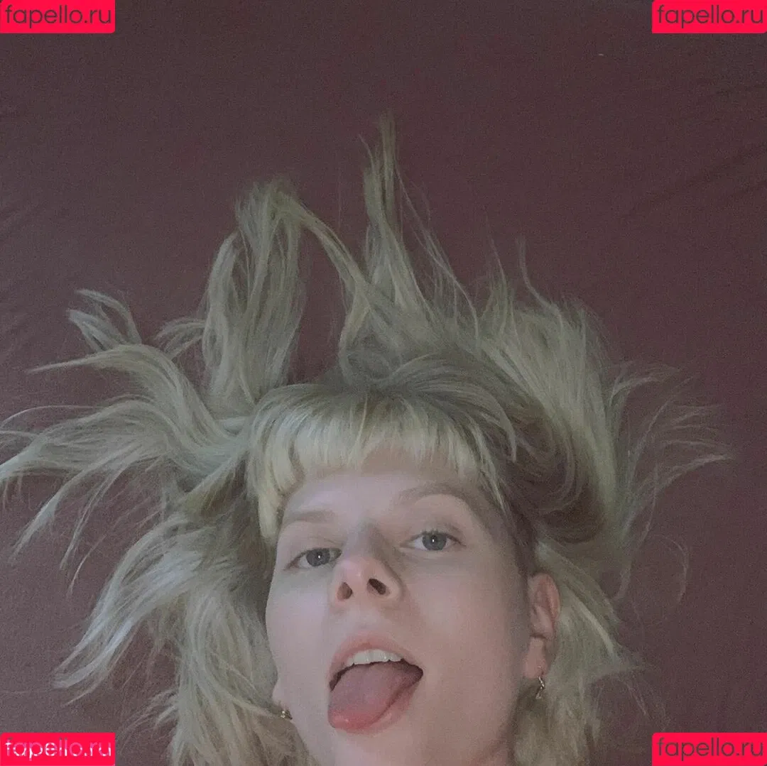 Aurora Aksnes / auroramusic / singer Onlyfans Photo Gallery 