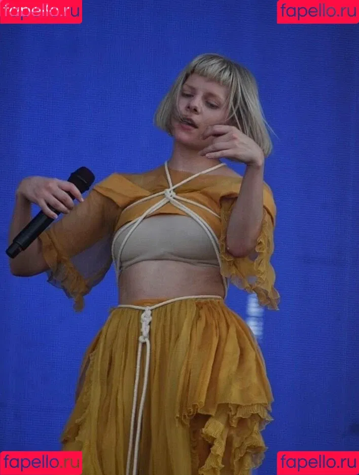 Aurora Aksnes / auroramusic / singer Onlyfans Photo Gallery 
