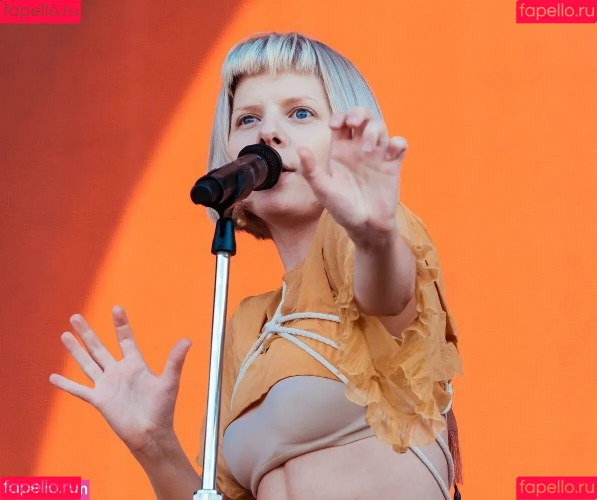 Aurora Aksnes / auroramusic / singer Onlyfans Photo Gallery 