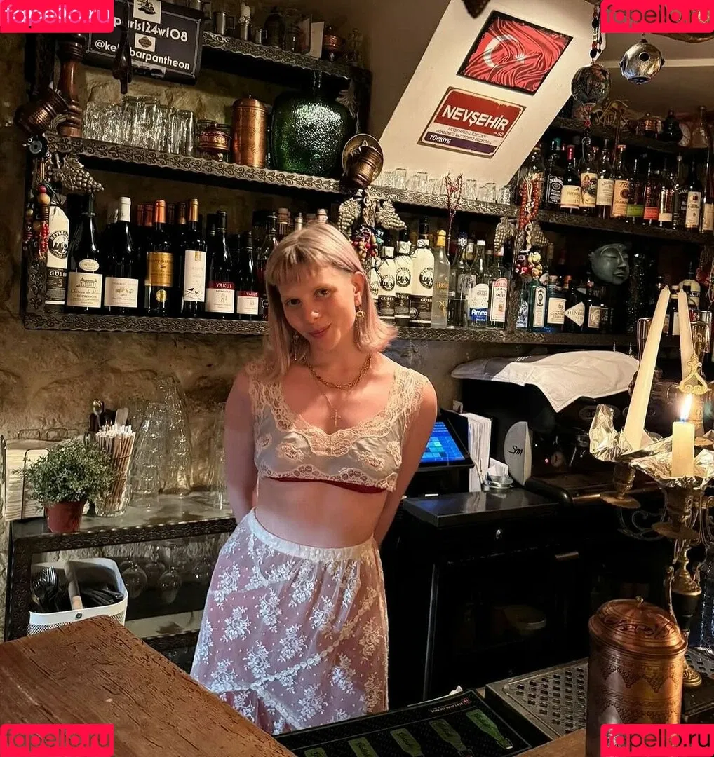 Aurora Aksnes / auroramusic / singer Onlyfans Photo Gallery 
