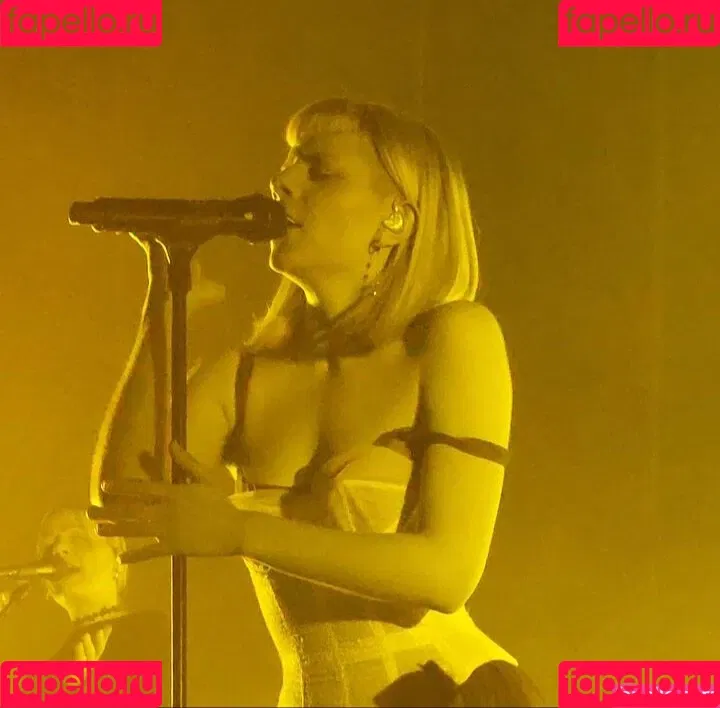 Aurora Aksnes / auroramusic / singer Onlyfans Photo Gallery 