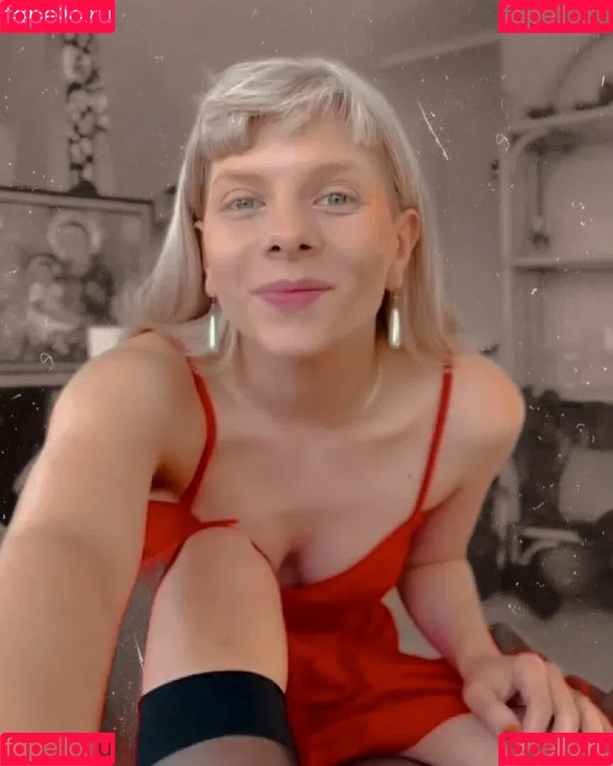 Aurora Aksnes / auroramusic / singer Onlyfans Photo Gallery 