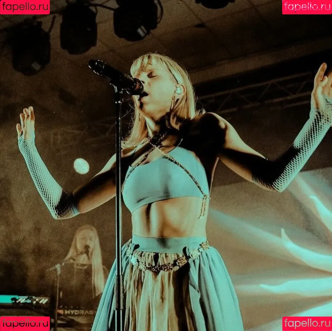 Aurora Aksnes / auroramusic / singer Onlyfans Photo Gallery 