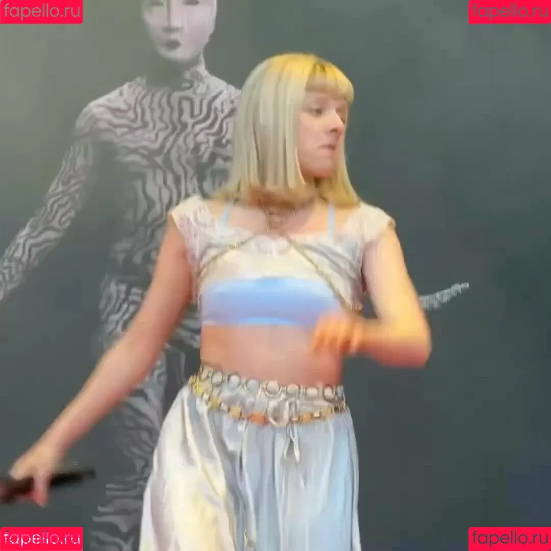 Aurora Aksnes / auroramusic / singer Onlyfans Photo Gallery 