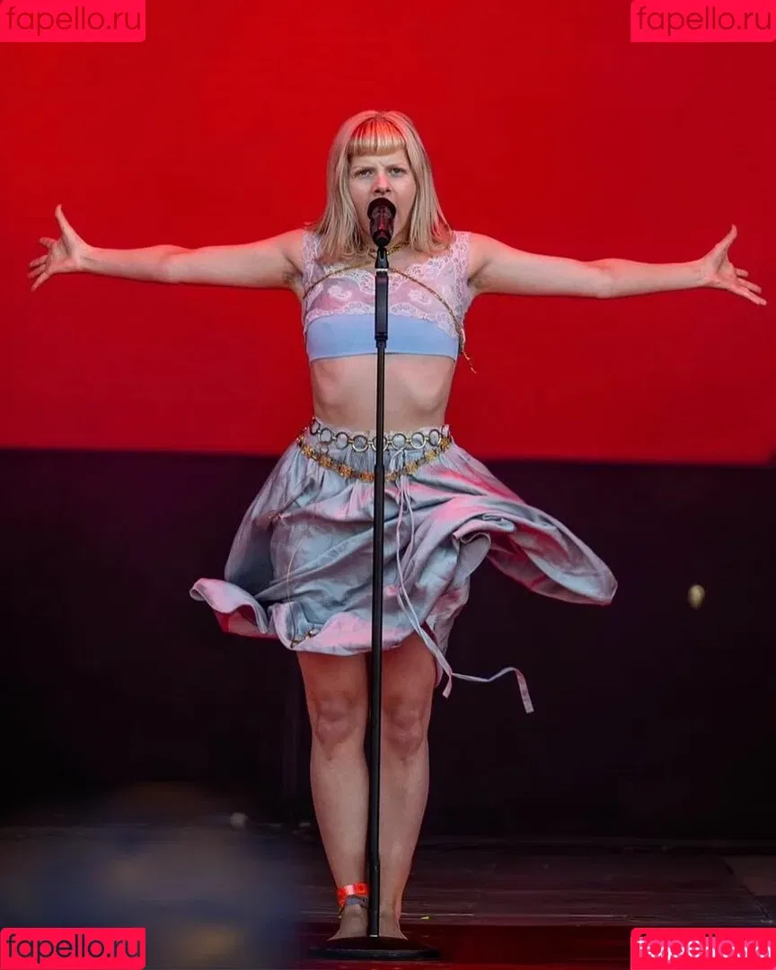 Aurora Aksnes / auroramusic / singer Onlyfans Photo Gallery 