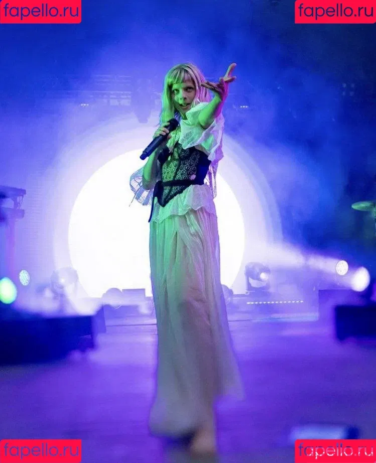 Aurora Aksnes / auroramusic / singer Onlyfans Photo Gallery 
