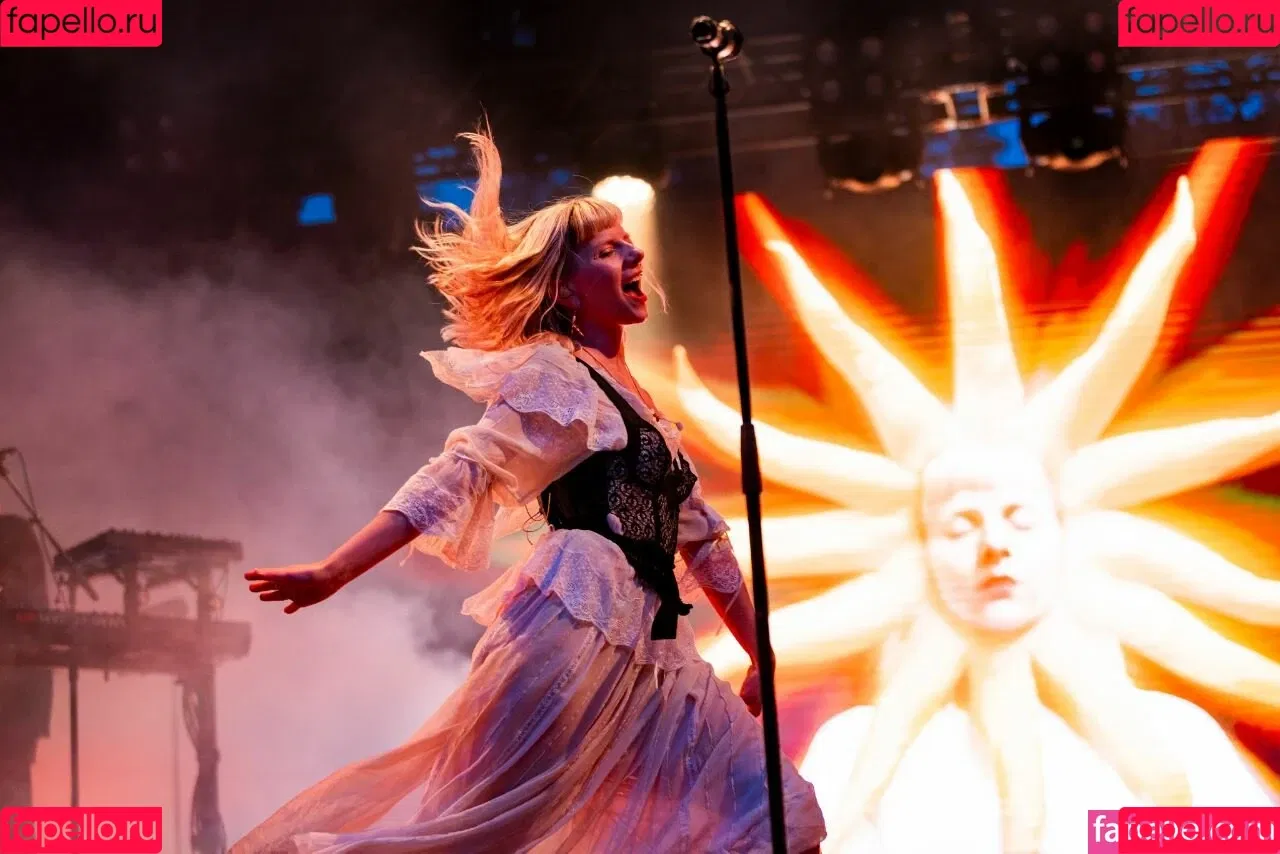 Aurora Aksnes / auroramusic / singer Onlyfans Photo Gallery 