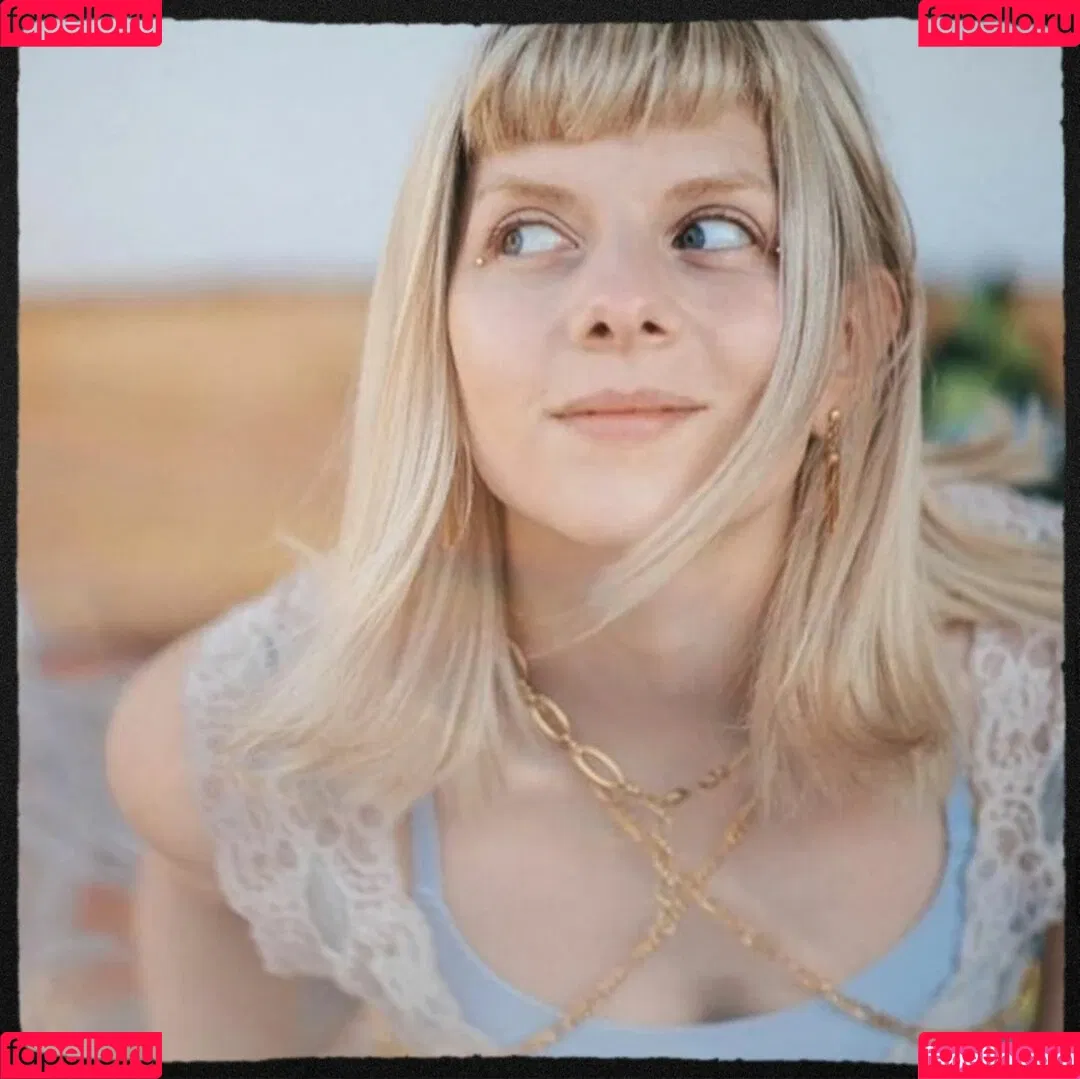 Aurora Aksnes / auroramusic / singer Onlyfans Photo Gallery 