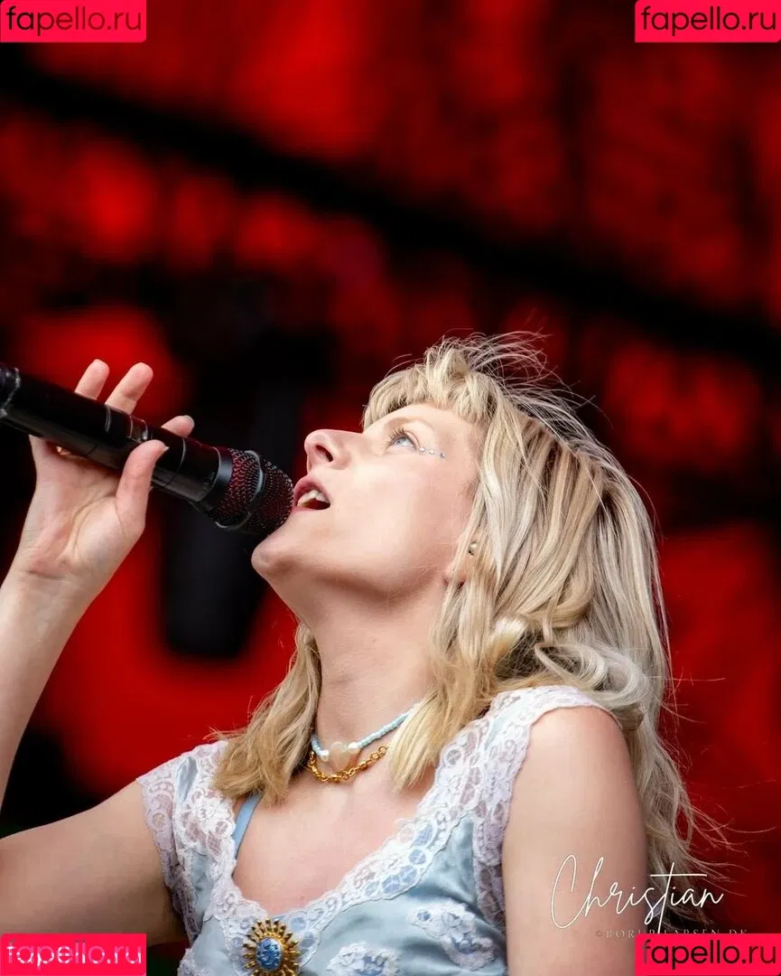 Aurora Aksnes / auroramusic / singer Onlyfans Photo Gallery 