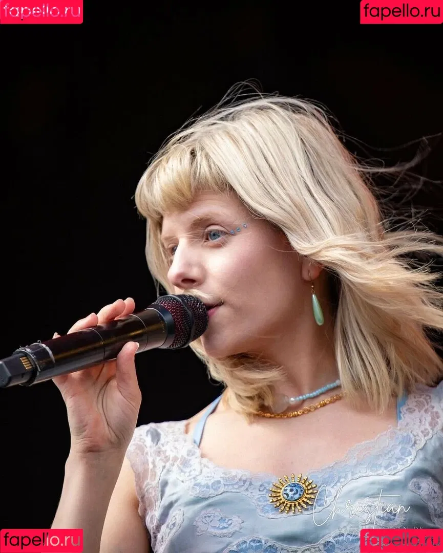 Aurora Aksnes / auroramusic / singer Onlyfans Photo Gallery 