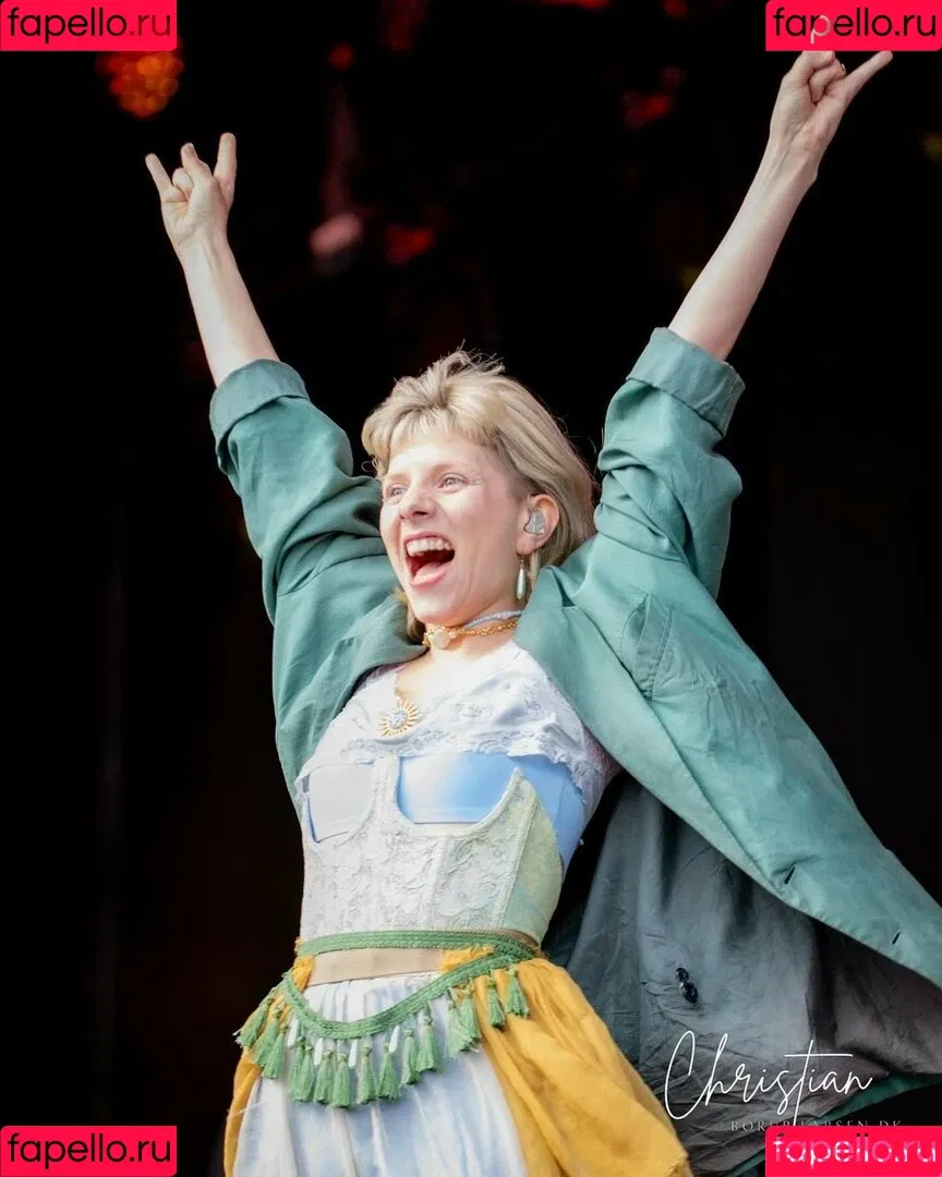 Aurora Aksnes / auroramusic / singer Onlyfans Photo Gallery 
