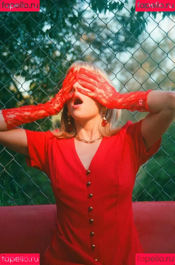 Aurora Aksnes / auroramusic / singer Onlyfans Photo Gallery 