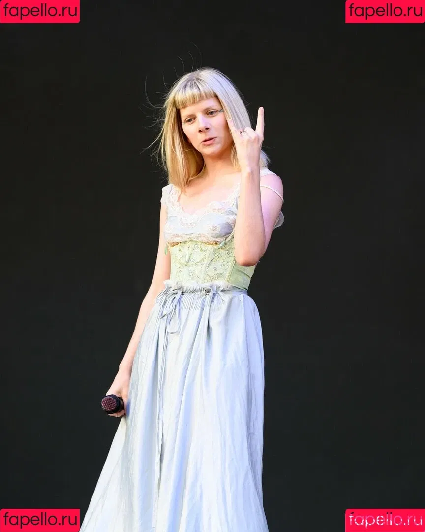 Aurora Aksnes / auroramusic / singer Onlyfans Photo Gallery 
