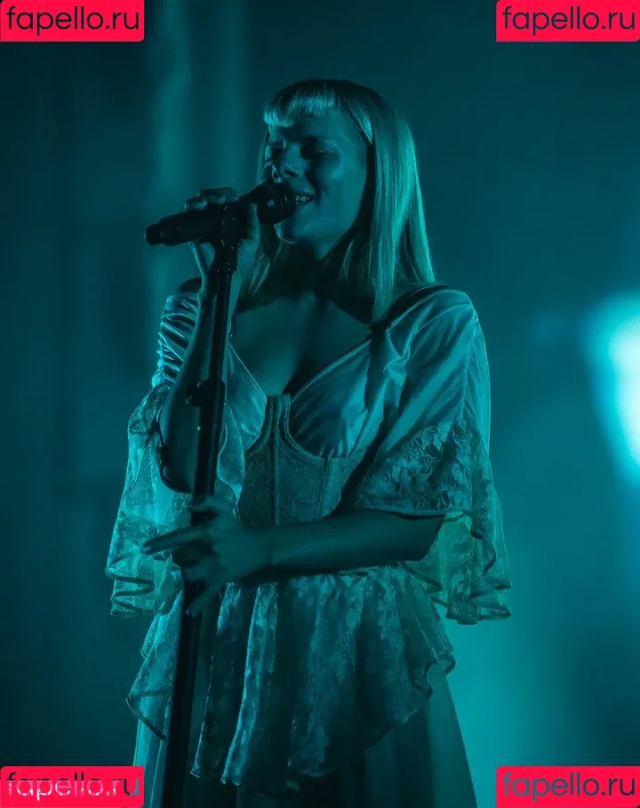 Aurora Aksnes / auroramusic / singer Onlyfans Photo Gallery 
