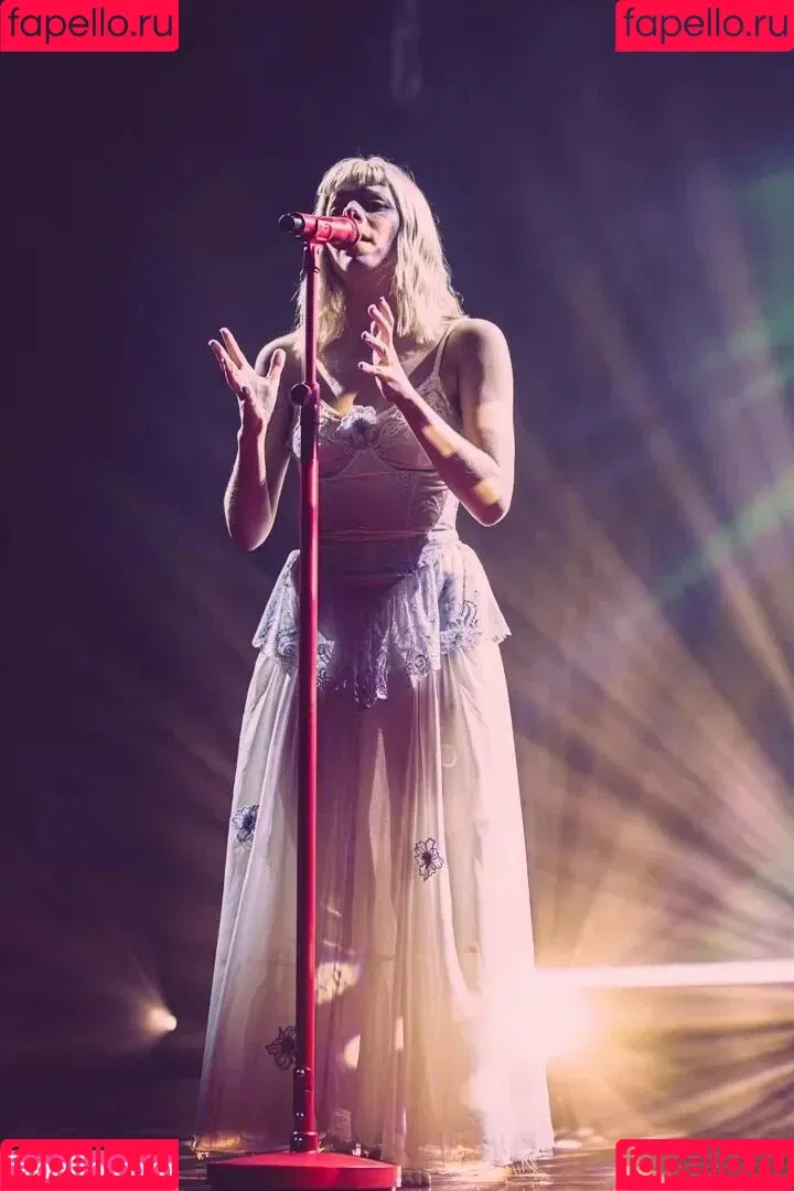 Aurora Aksnes / auroramusic / singer Onlyfans Photo Gallery 