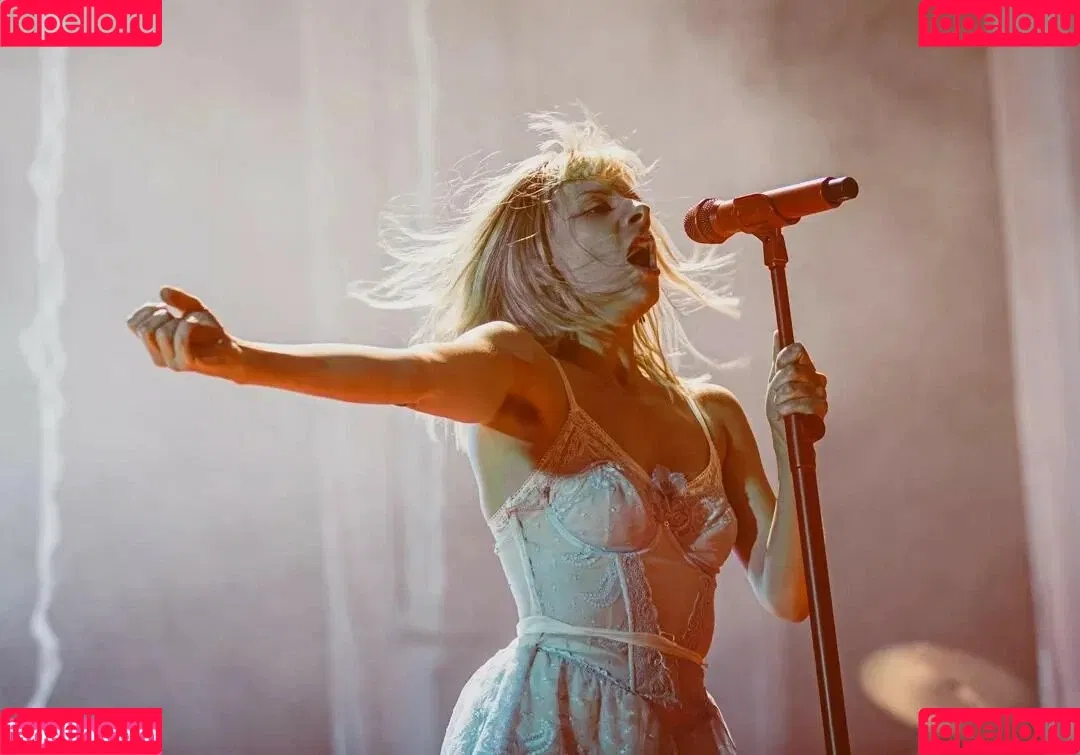 Aurora Aksnes / auroramusic / singer Onlyfans Photo Gallery 