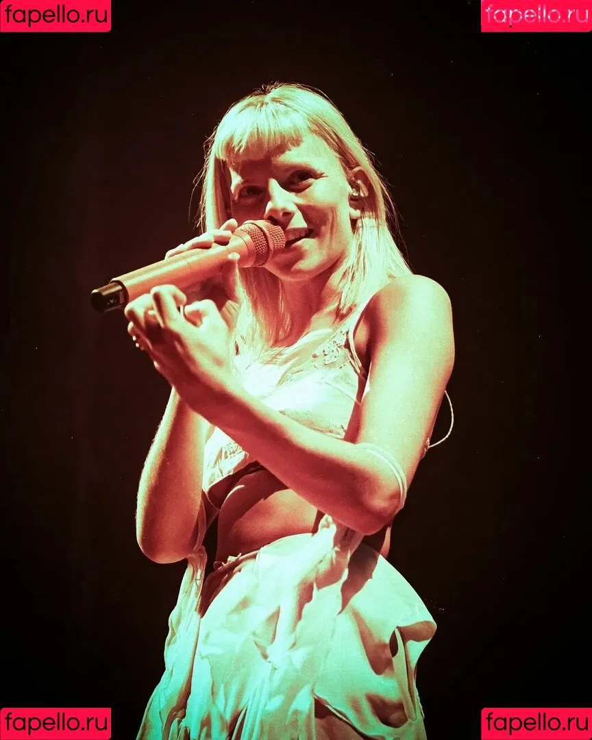 Aurora Aksnes / auroramusic / singer Onlyfans Photo Gallery 