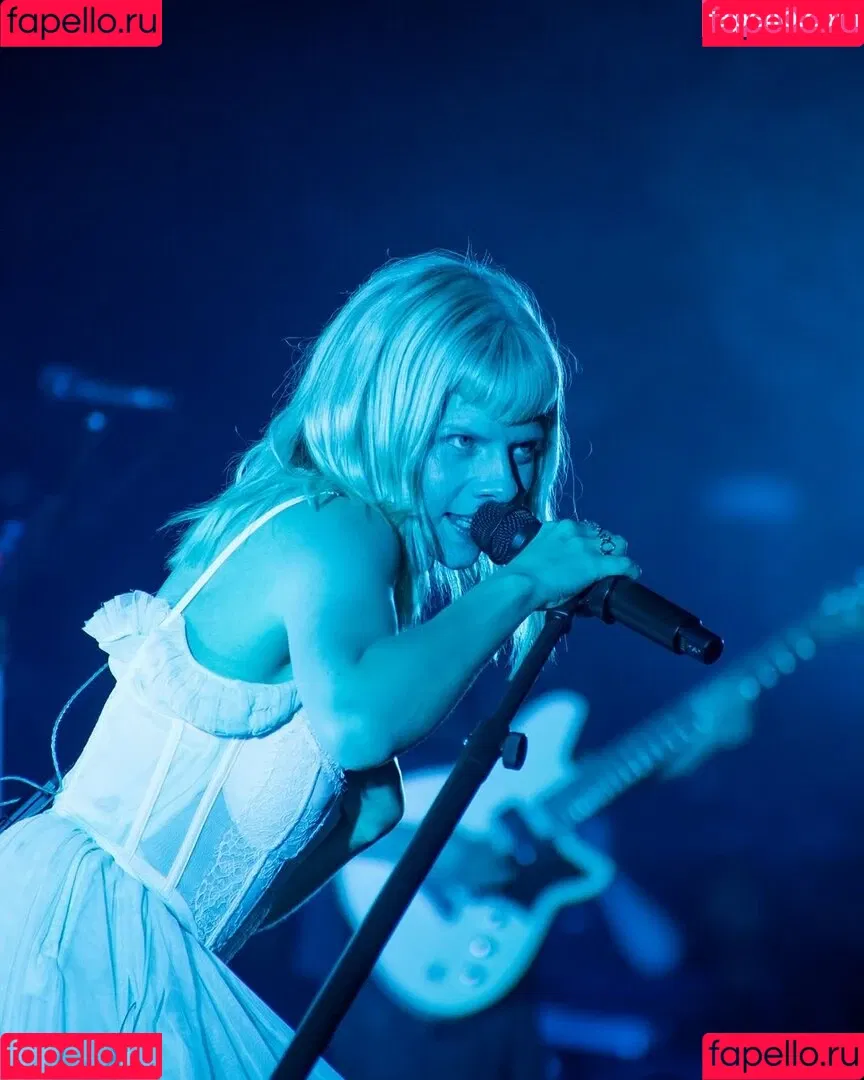 Aurora Aksnes / auroramusic / singer Onlyfans Photo Gallery 