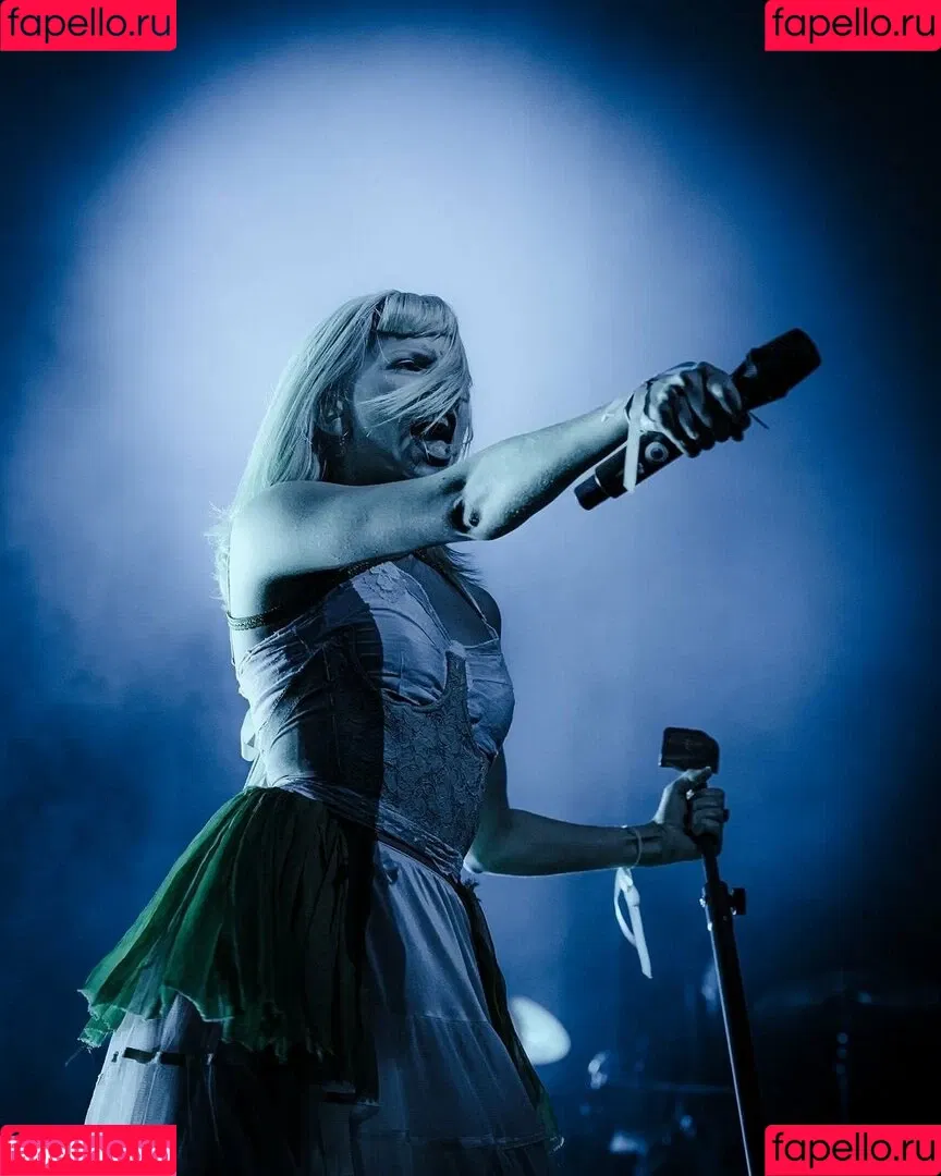 Aurora Aksnes / auroramusic / singer Onlyfans Photo Gallery 