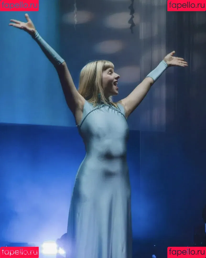 Aurora Aksnes / auroramusic / singer Onlyfans Photo Gallery 