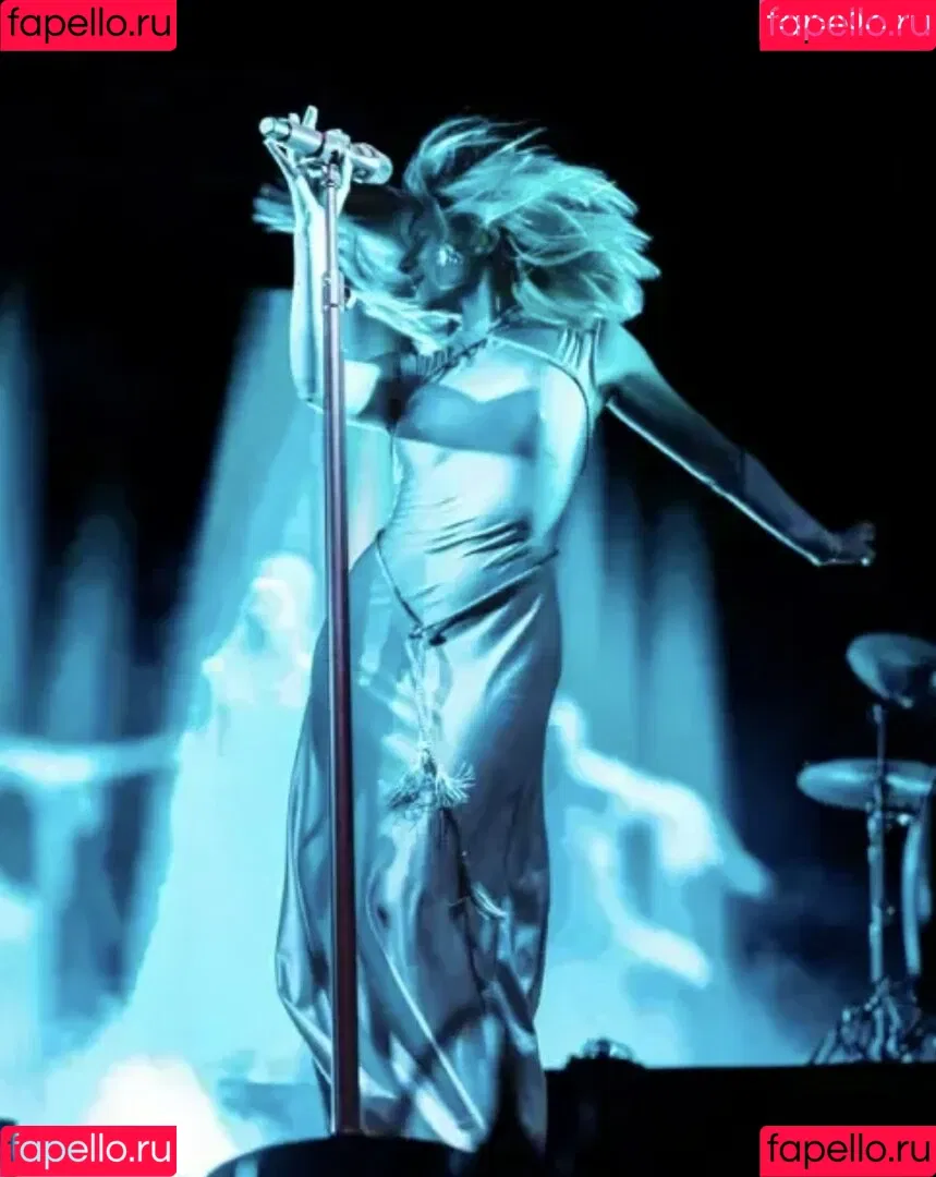 Aurora Aksnes / auroramusic / singer Onlyfans Photo Gallery 