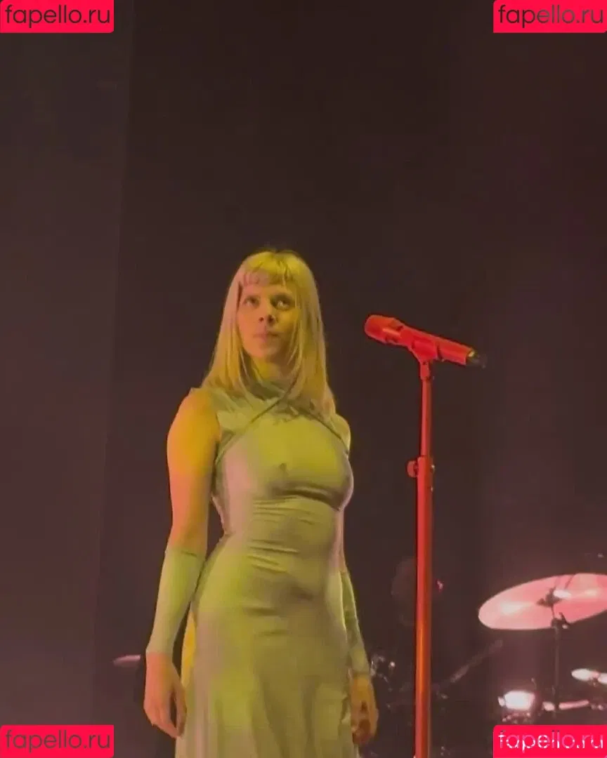 Aurora Aksnes / auroramusic / singer Onlyfans Photo Gallery 