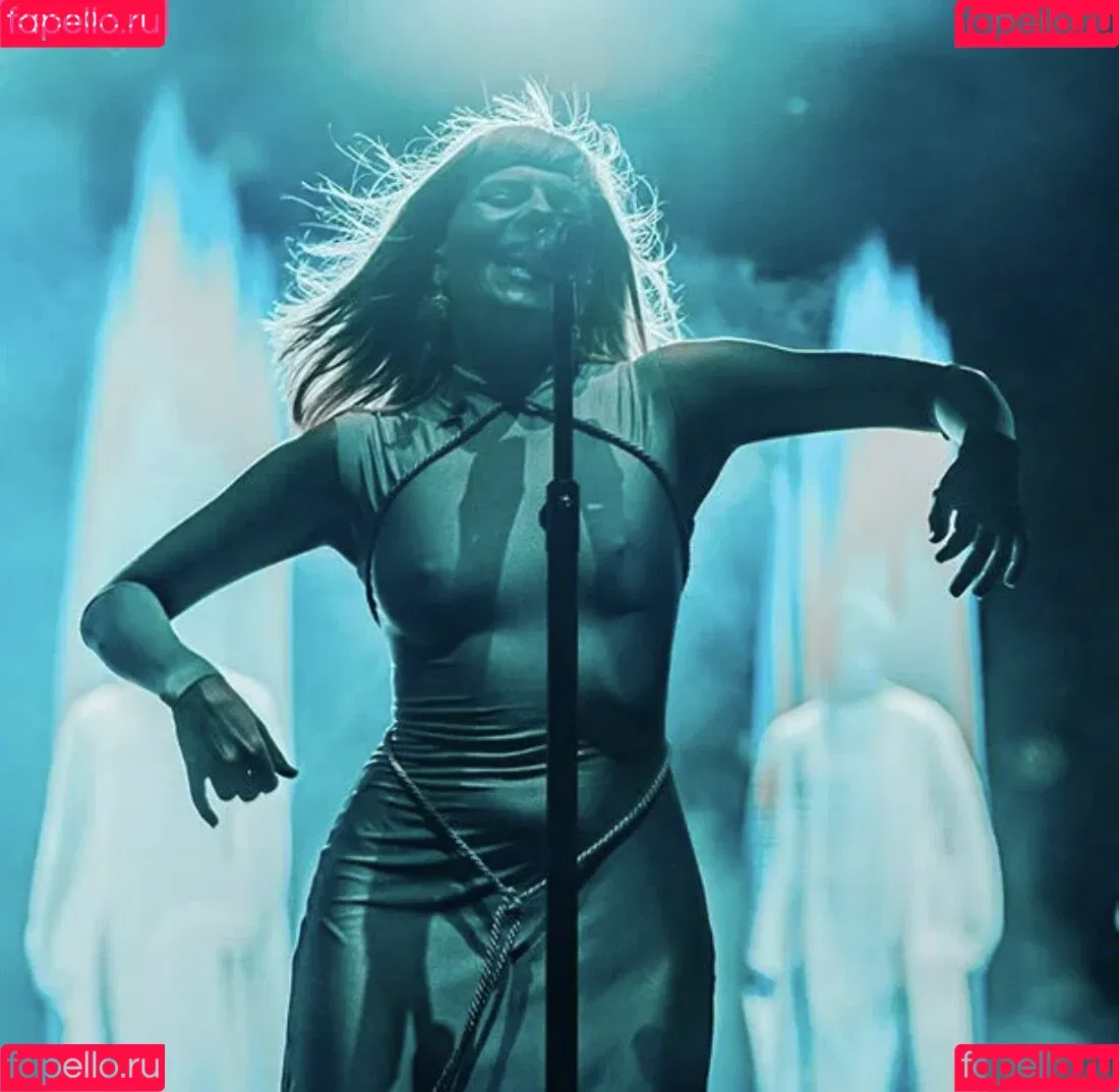 Aurora Aksnes / auroramusic / singer Onlyfans Photo Gallery 