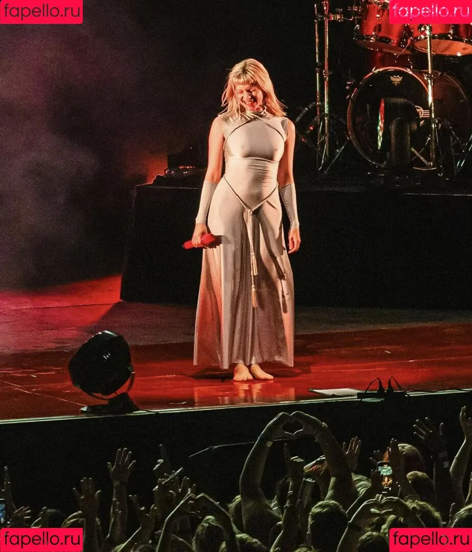 Aurora Aksnes / auroramusic / singer Onlyfans Photo Gallery 