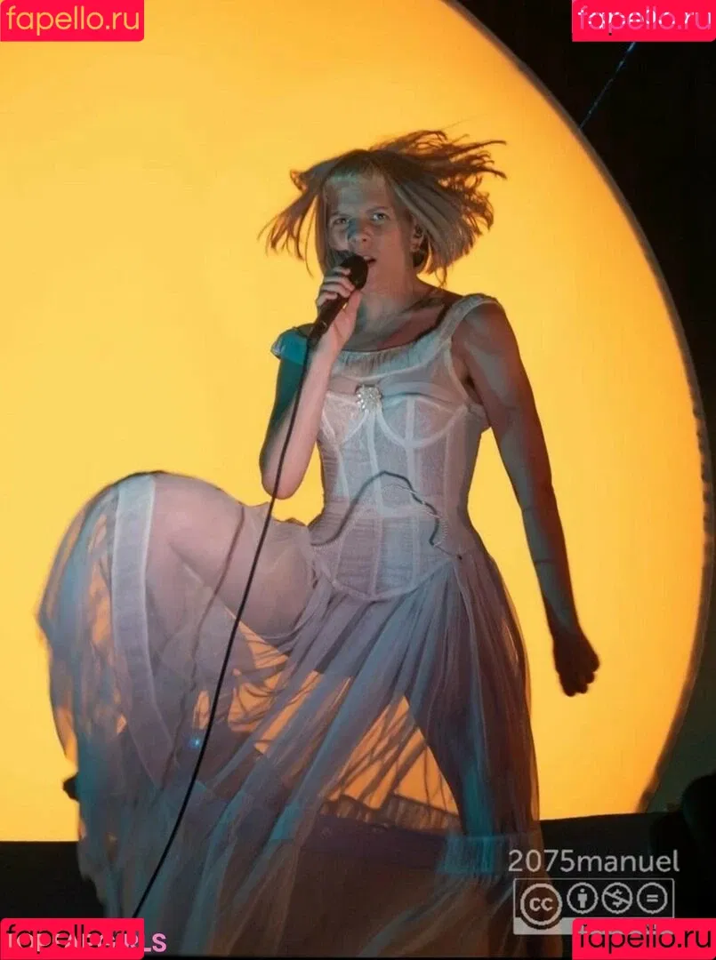 Aurora Aksnes / auroramusic / singer Onlyfans Photo Gallery 