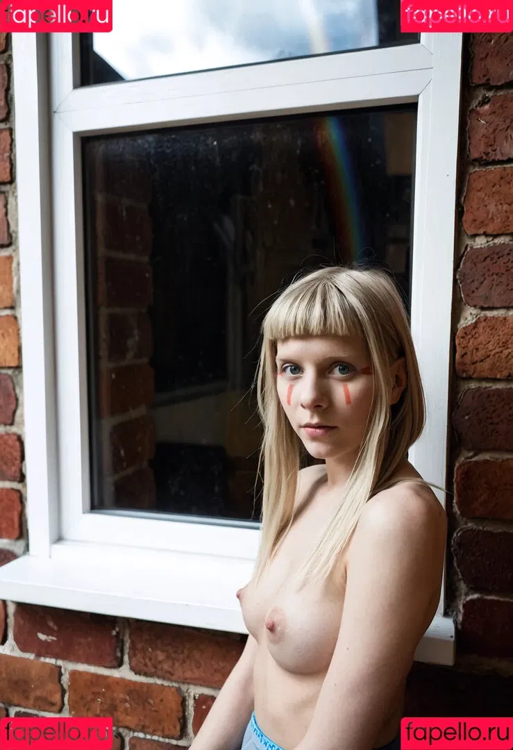 Aurora Aksnes / auroramusic / singer Onlyfans Photo Gallery 