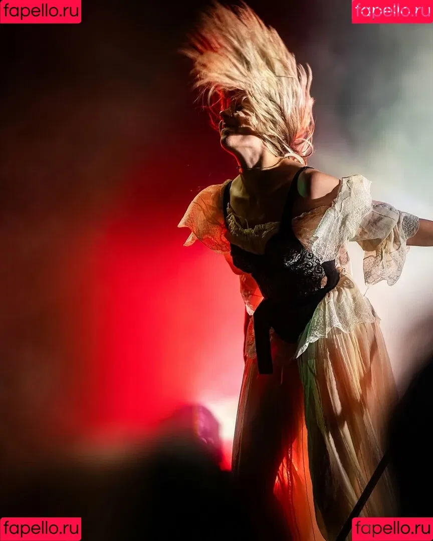 Aurora Aksnes / auroramusic / singer Onlyfans Photo Gallery 