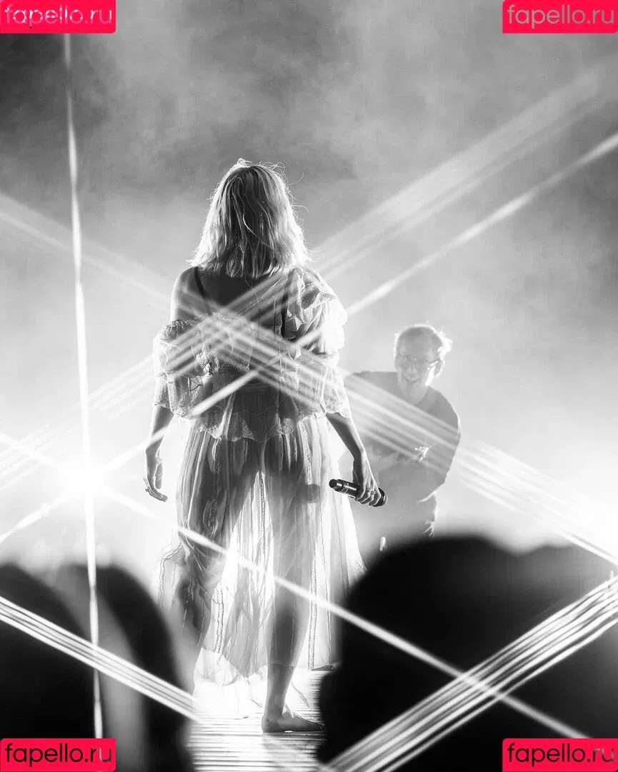 Aurora Aksnes / auroramusic / singer Onlyfans Photo Gallery 