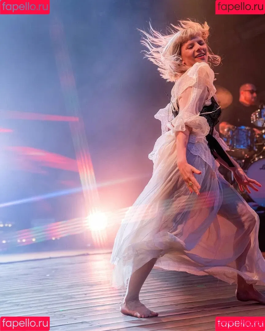 Aurora Aksnes / auroramusic / singer Onlyfans Photo Gallery 