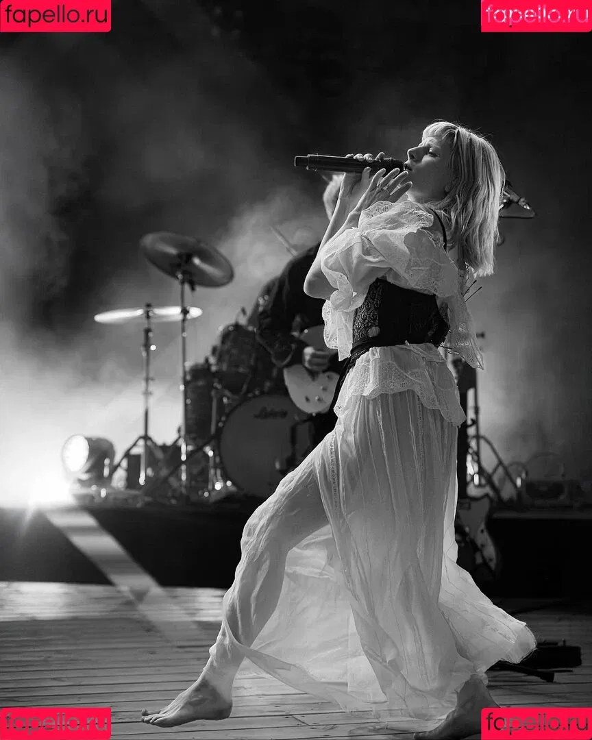 Aurora Aksnes / auroramusic / singer Onlyfans Photo Gallery 